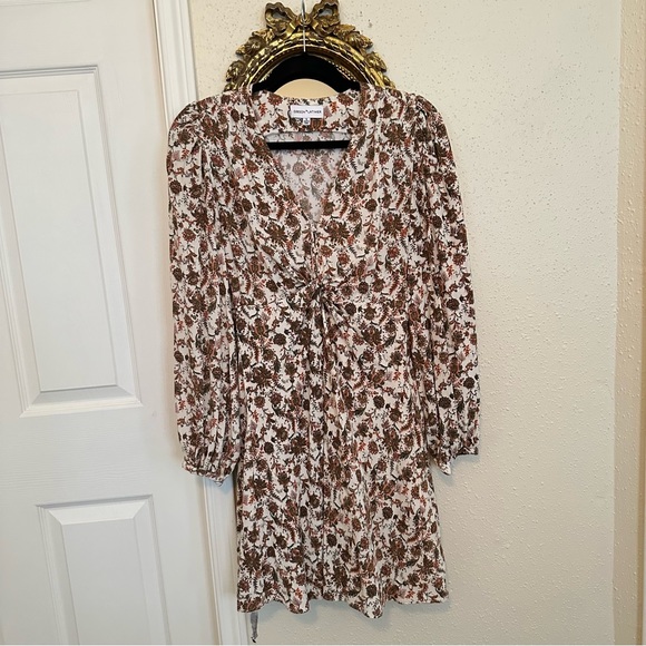 𝅺GIBSON Latimer Twist Front Long Sleeve Crepe Floral Dress - Picture 3 of 8